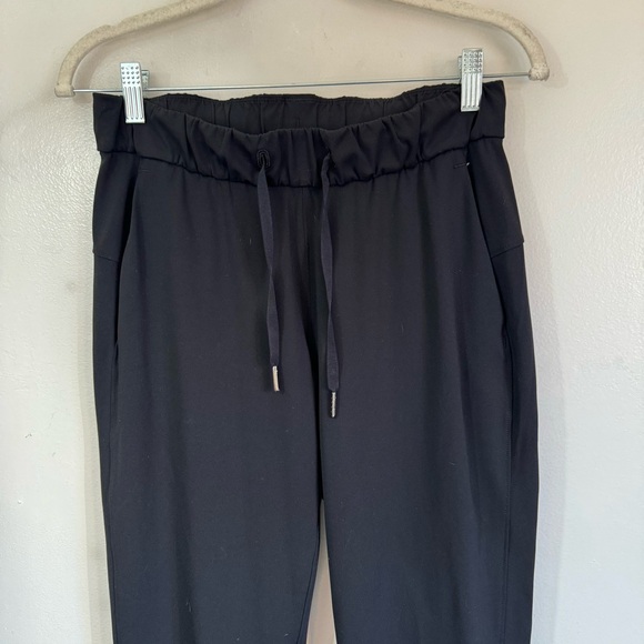 Lululemon On The Fly Pant *28" Black (First Release) Luxtreme Size 4 - Picture 5 of 12